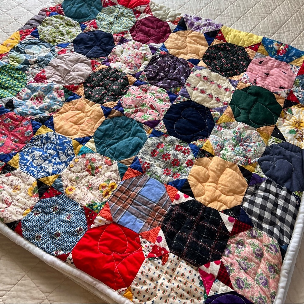 Vintage Patchwork Quilt – Handmade – 85” x 75” - Picture 11 of 12